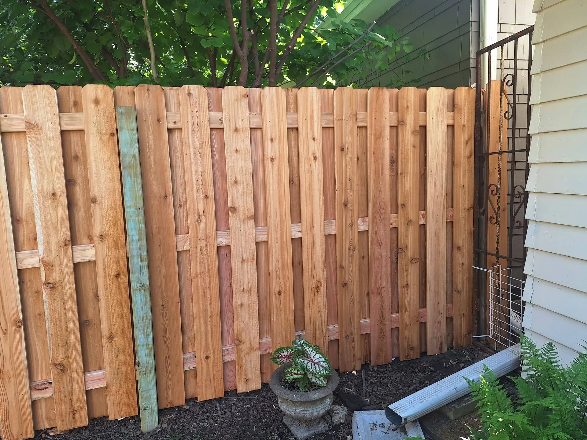 Red cedar wood fence Kansas City by Pride Fence KC