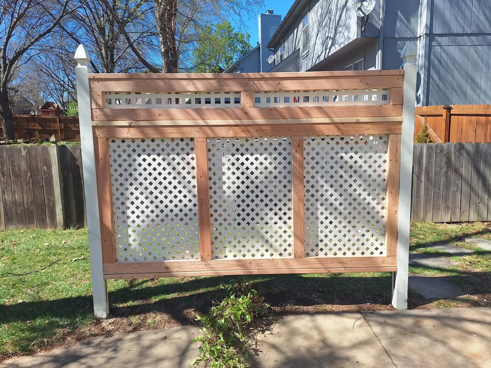 Wood lattice specialty fence Kansas City by Pride Fence KC