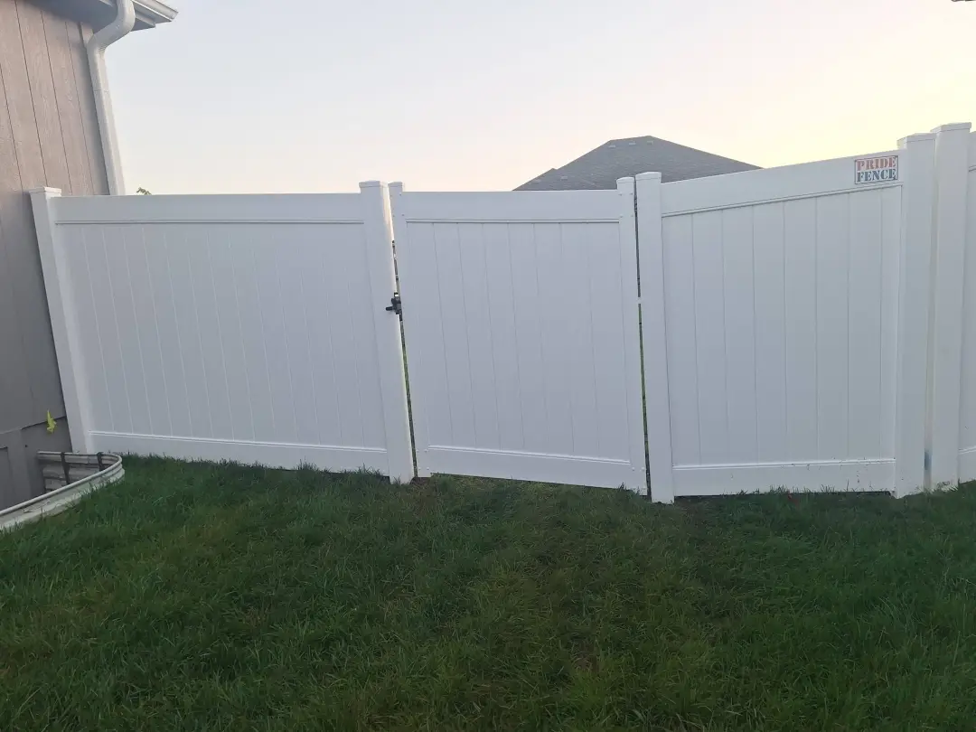 Ply Gem vinyl privacy fence installed Kansas City